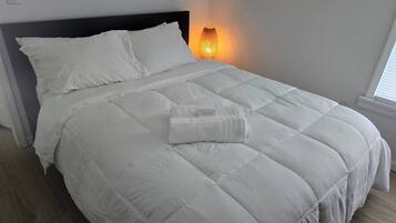 2 bedrooms, desk, free WiFi, bed sheets