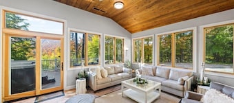 Summit View Ski and Golf Retreat w/hot tub & Sauna