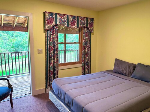 Riverfront Queen Room in West Forks, Maine