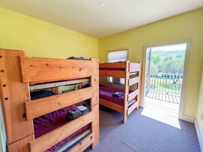 Room - Riverfront Double Bunk Room in West Forks (West Forks)