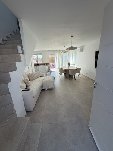Charming house 20 minutes from the beach