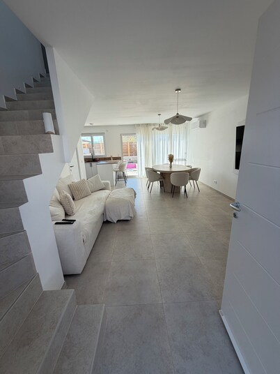 Charming house 20 minutes from the beach