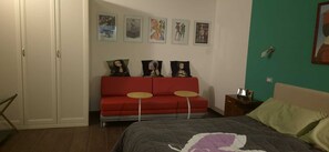 Room - Vrbo Property (Marche)