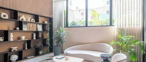 Téléviseur, bureau