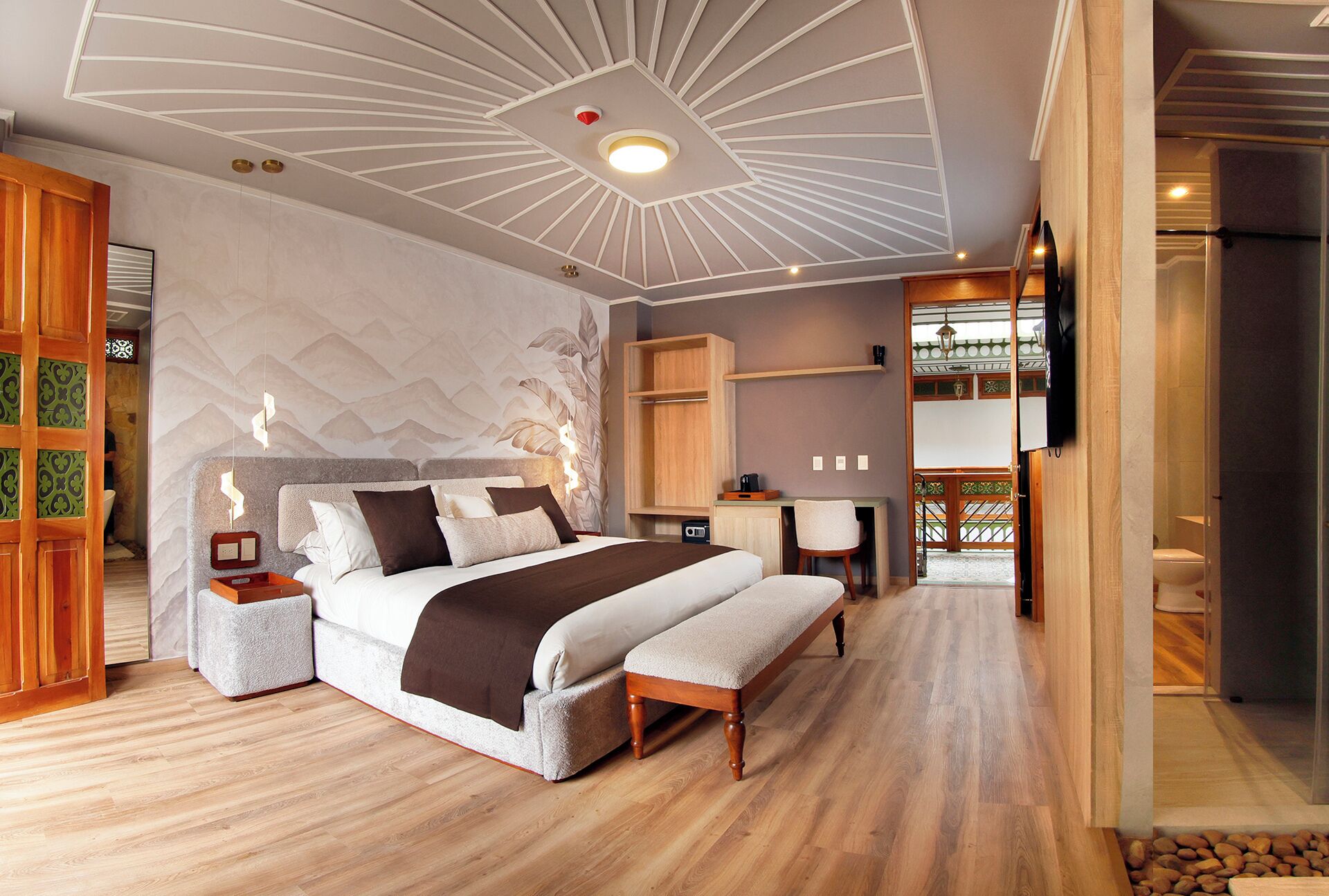 Superior Suite | Premium bedding, down duvets, pillow-top beds, minibar