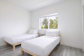 Iron/ironing board, travel cot, WiFi, bed sheets