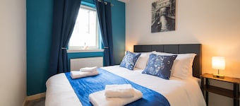 Surfer 2Bed GF Flat Central Thurso, Parking, Full Fibre, Workspace, Pet friendly
