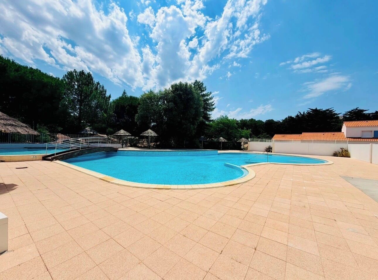 Piscina a l'aire lliure 