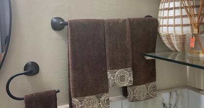 Clean&comfortable room, private bath. Near World Disney Resort & medical centers