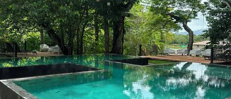 Piscine extérieure