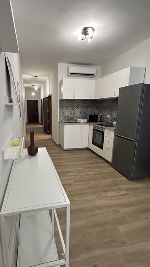Private kitchen - Comfortable Apartment in Xlendi • Walk to the Sea (Il-Munxar)