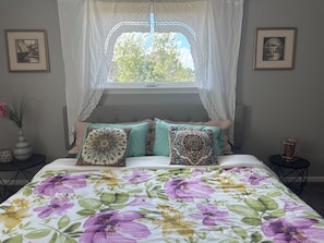 Room - LuxModern Sparkling Clean 3BR 2BA by Ft. Hood-King Bed-MassageChair-PetFriendly! (Copperas Cove)