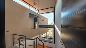 Maison Luxe, vue jardin | Intérieur