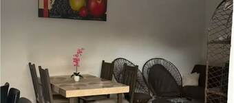 Family House w/Air Conditioning and Garage