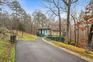 Exterior - Octagon Hilltop Home Hot Springs (Hot Springs)