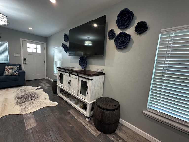 Kings Villa 2 Bedroom- 1 Bath Near Tx A&m University - Bishop, TX