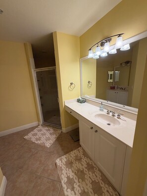 Bathroom - Luxury End-Unit Condo - Fiddler's Creek - Pool, Spa - Marco & Naples Beaches (Naples)
