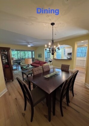 Dining - Luxury End-Unit Condo - Fiddler's Creek - Pool, Spa - Marco & Naples Beaches (Naples)