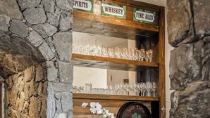 Bar (in der Unterkunft)