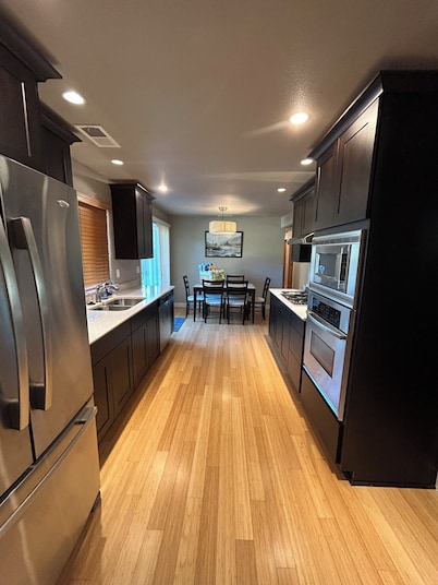 Chinook Ranch-Perfect Family Friendly Modern Home