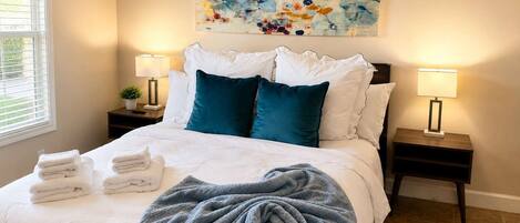 Iron/ironing board, free WiFi, bed sheets