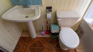 Doppelzimmer, HĂŒgelblick | Badezimmer
