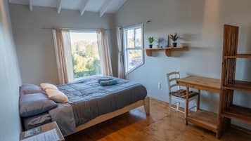 Double Room, Private Bathroom, Sea View | Free WiFi