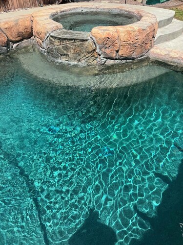 Hilltop Hideaway - Private Pool & Spa Retreat in Beaumont