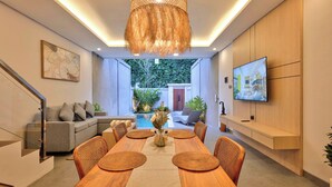 Ảnh chưa phân loại, 5 trong số 56 ảnh, nút