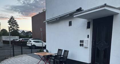 Guesthouse Cologne North For business travelers, tourists & families