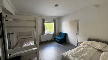 1 bedroom, travel cot, free WiFi