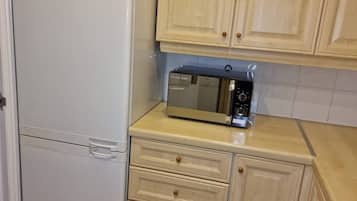 Apartment, 1 Bedroom, Accessible, Balcony | Interior