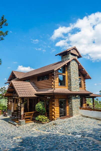 Luxurious Cabin Retreat in Las Jarabacoa With Private Pool, EL Reloj SE Detuvo