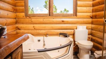 Cabin, 5 Bedrooms, Accessible, Smoking | Bathroom