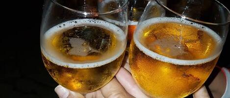 Alimentos y bebidas