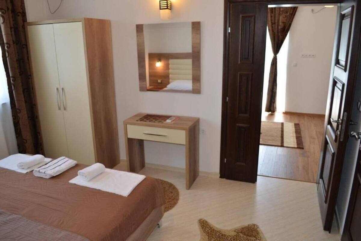 Comfort Studio, Balcony, Pool View | Soundproofing, WiFi (free)