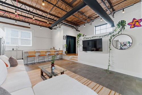 Cozy industrial loft with rooftop close to FIFA