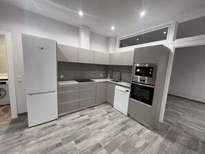Fridge, microwave, oven, dishwasher - Manzanera Azul LIVING COLOURS (Logroño)