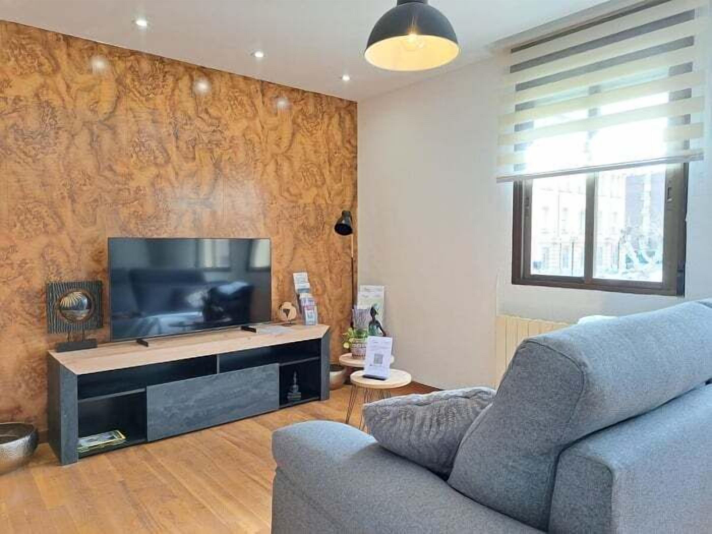 TV