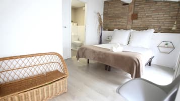 Acceso a internet y ropa de cama