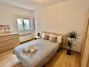 Iron/ironing board, internet, bed sheets - Close To Gran Via by El Rincon (Logroño)