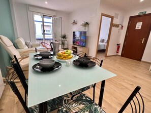 Dining - Close To Gran Via by El Rincon (Logroño)