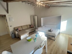 Iron/ironing board, Internet, bed sheets - Loft Laurel acogedor (Logroño)