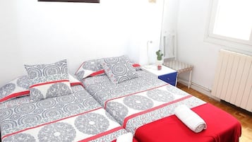 Tabla de planchar con plancha, Internet, ropa de cama