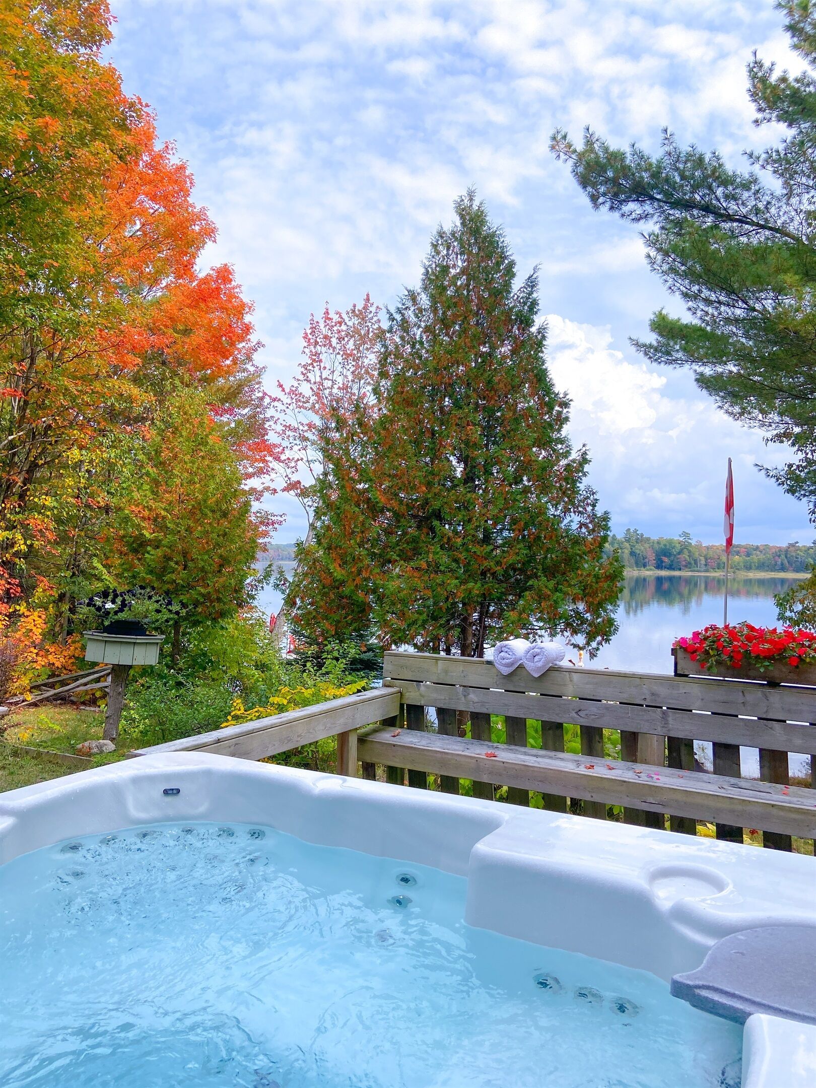 Outdoor spa tub