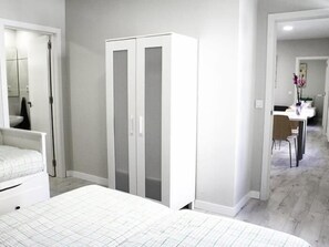 Internet, bed sheets - APARTAMENTOS LOGROÑO CENTRO (LOGROÑO)