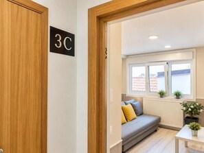 Living area - APARTAMENTOS LOGROÑO CENTRO (LOGROÑO)