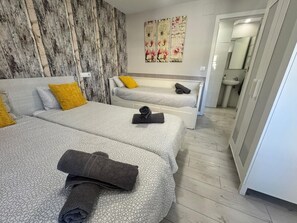 Internet, bed sheets - APARTAMENTOS LOGROÑO CENTRO (LOGROÑO)
