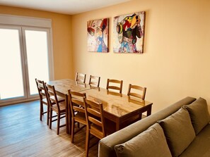 Dining - APARTAMENTOS SAN NICOLAS (LOGROÑO)