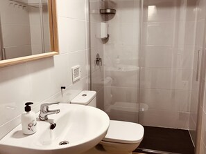 Hair dryer, towels - APARTAMENTOS SAN NICOLAS (LOGROÑO)